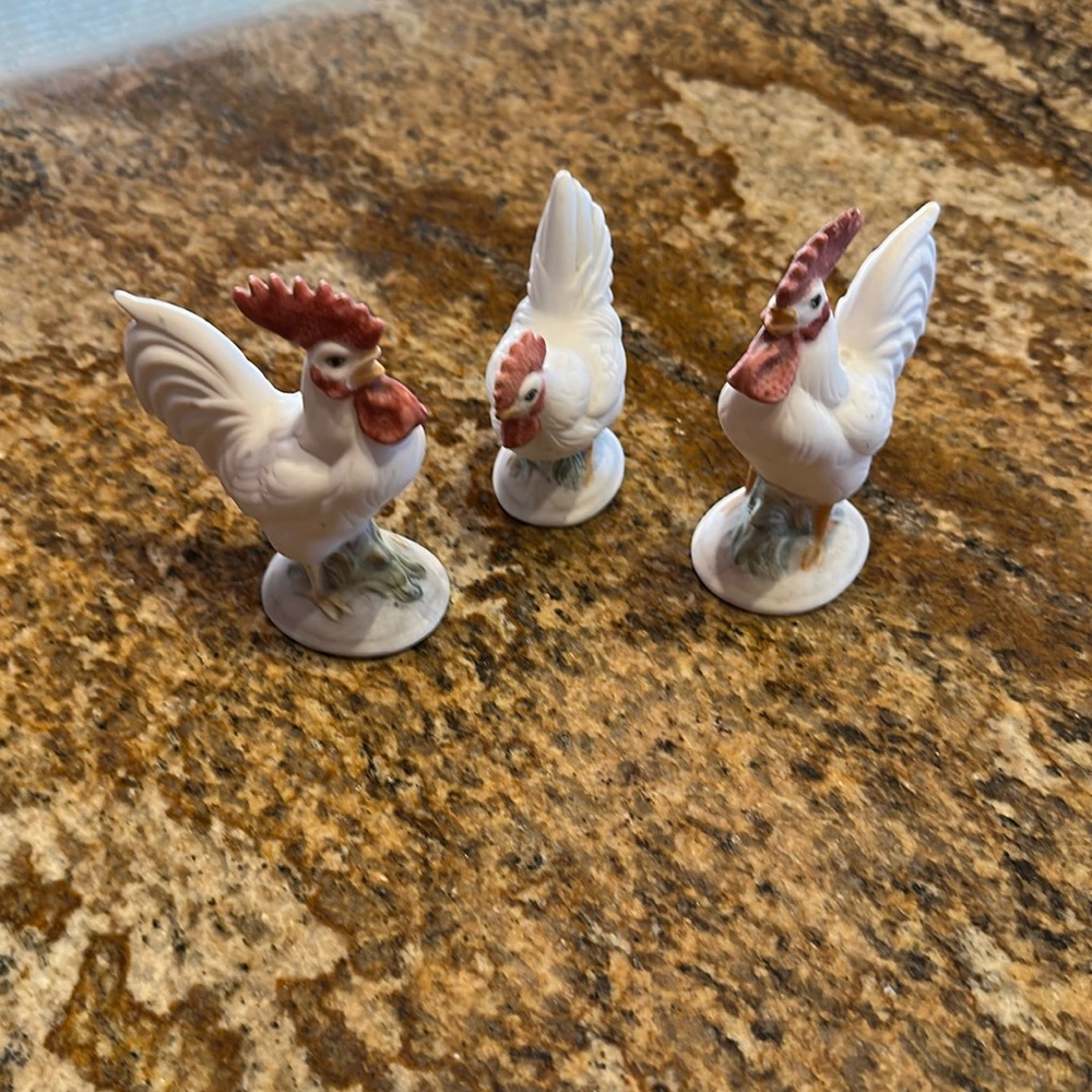 Set of 3 ceramic Chicken/Rooster